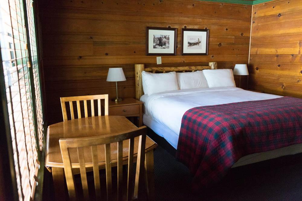 Shaver Lake Village Hotel ภายนอก รูปภาพ