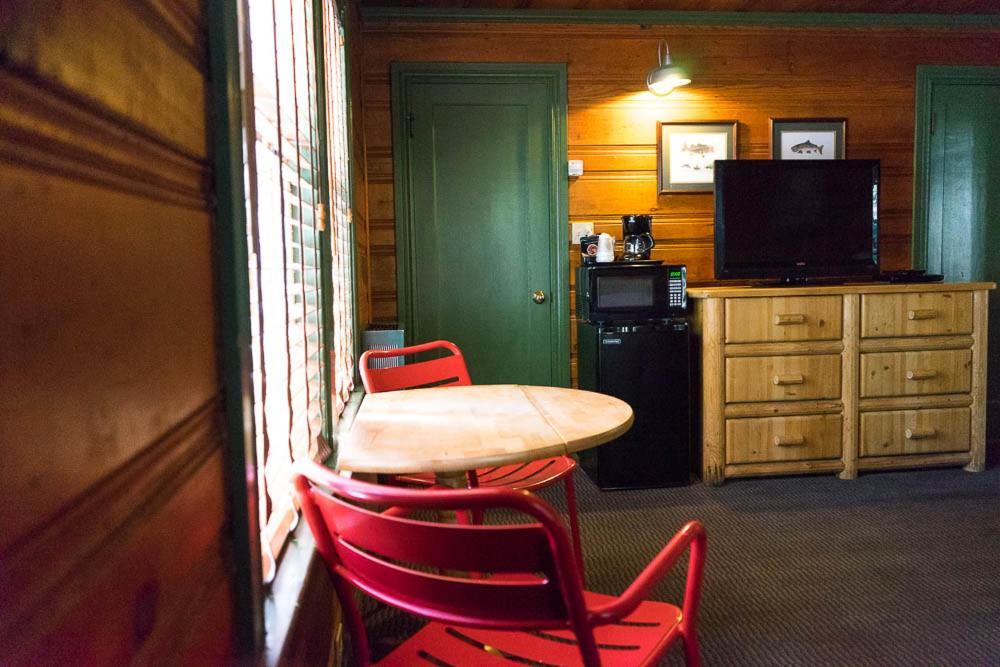 Shaver Lake Village Hotel ภายนอก รูปภาพ