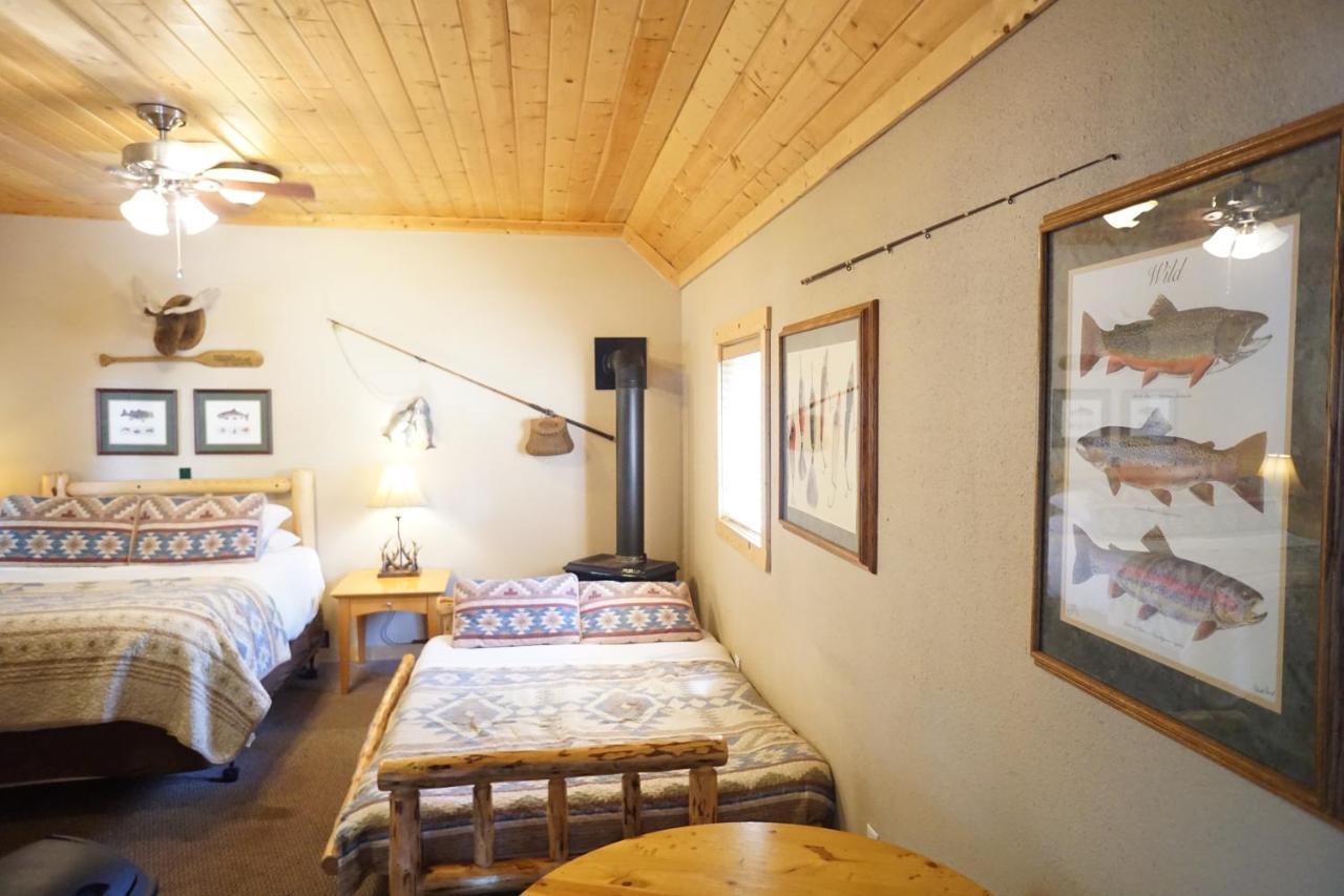 Shaver Lake Village Hotel ภายนอก รูปภาพ