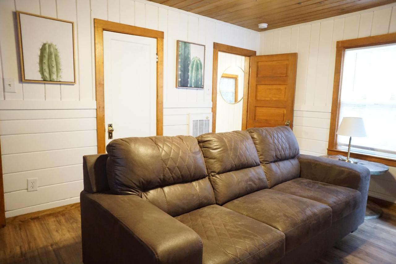 Shaver Lake Village Hotel ภายนอก รูปภาพ