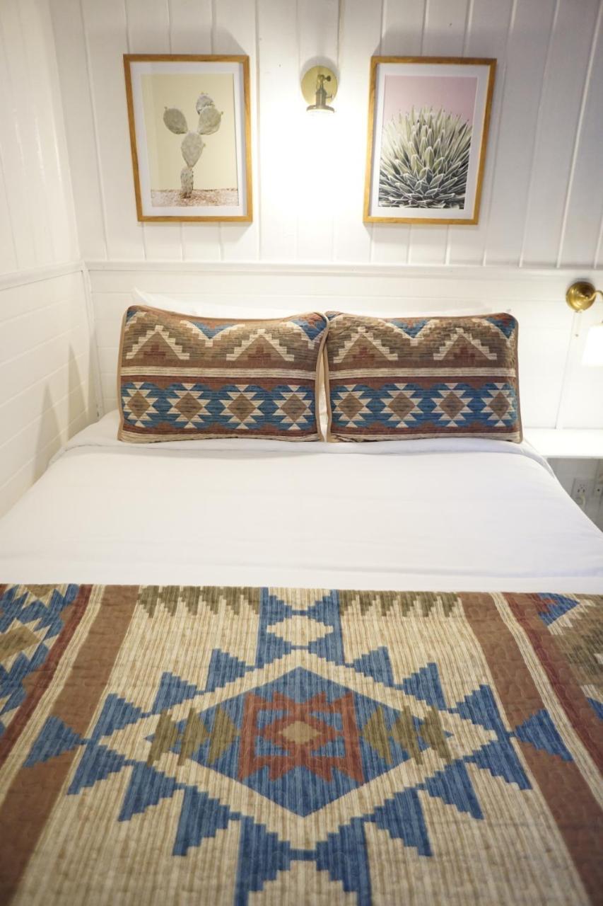 Shaver Lake Village Hotel ภายนอก รูปภาพ