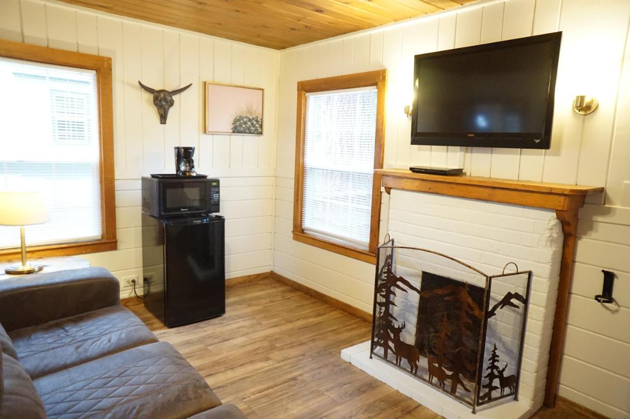 Shaver Lake Village Hotel ภายนอก รูปภาพ