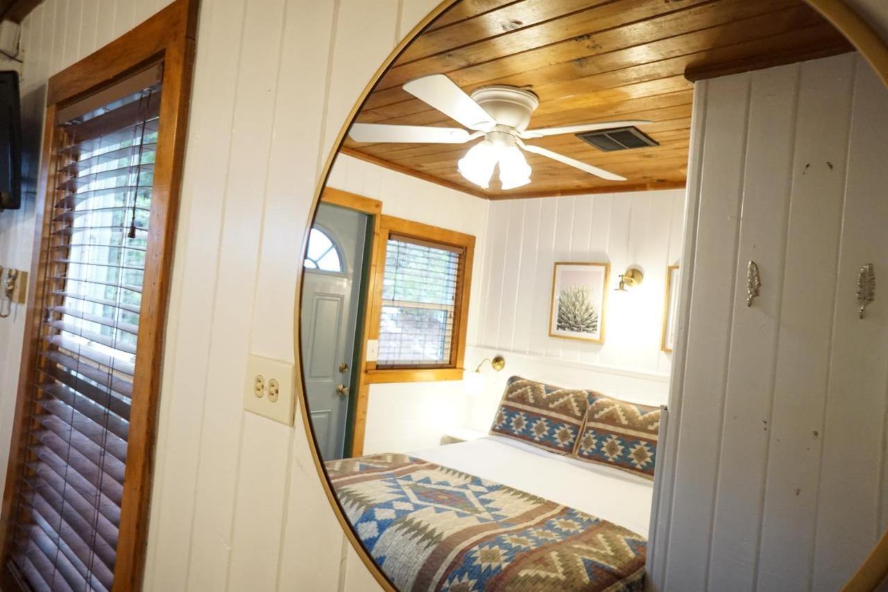 Shaver Lake Village Hotel ภายนอก รูปภาพ
