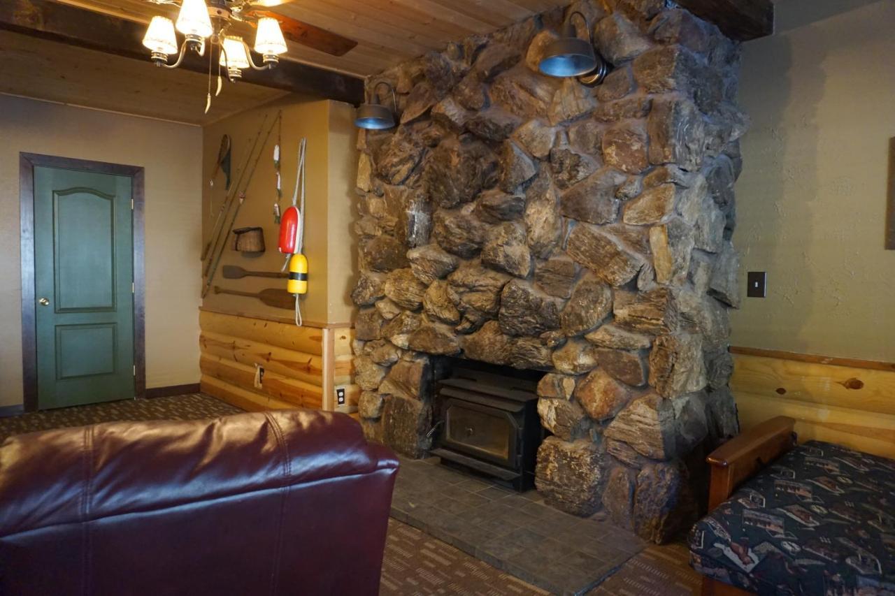 Shaver Lake Village Hotel ภายนอก รูปภาพ