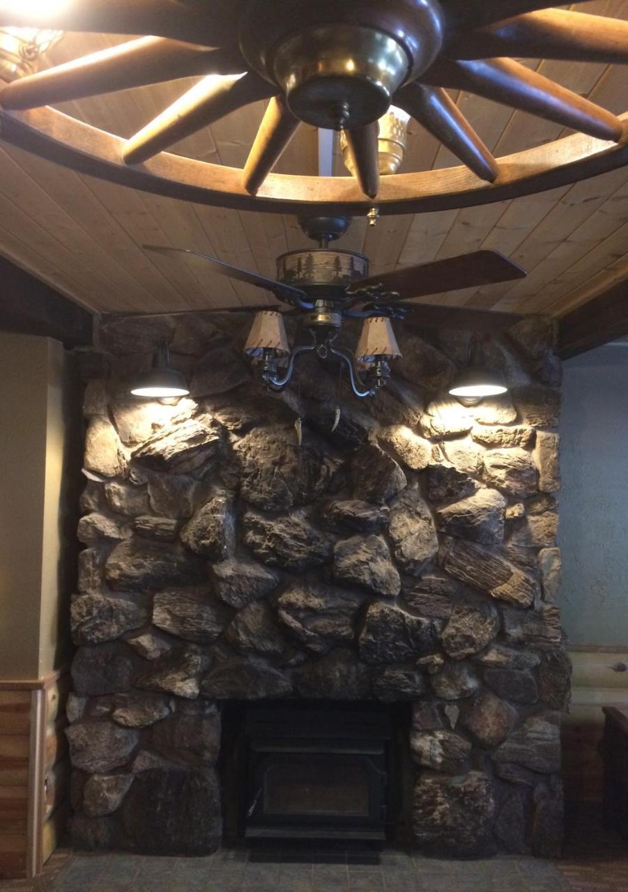 Shaver Lake Village Hotel ภายนอก รูปภาพ